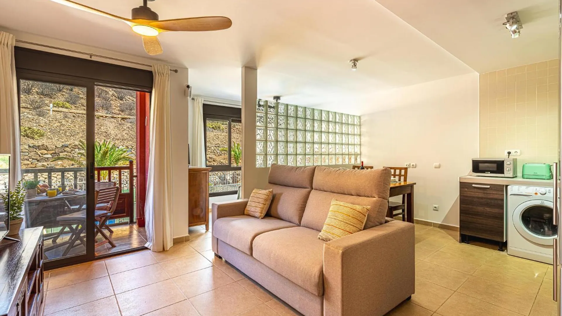 As De Casas - Apartment In Palm Mar - El Mocan